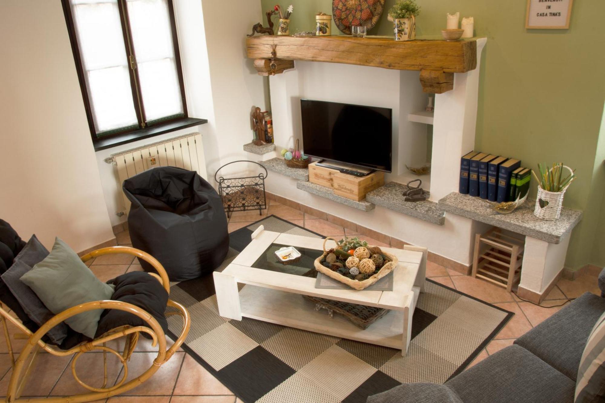 Tinas Yellow Home Leggiuno Eksteriør bilde